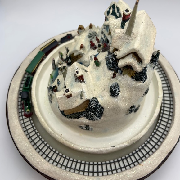 Thomas Kinkade Masterpiece Edition White Christmas Town & Train Only UNTESTED! - Picture 13 of 16